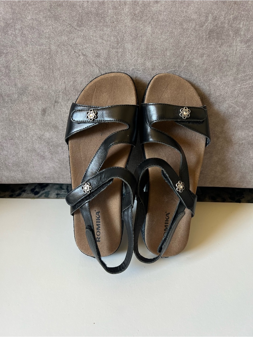 Romika Black Leather Flower-Accent Slingback Sandals